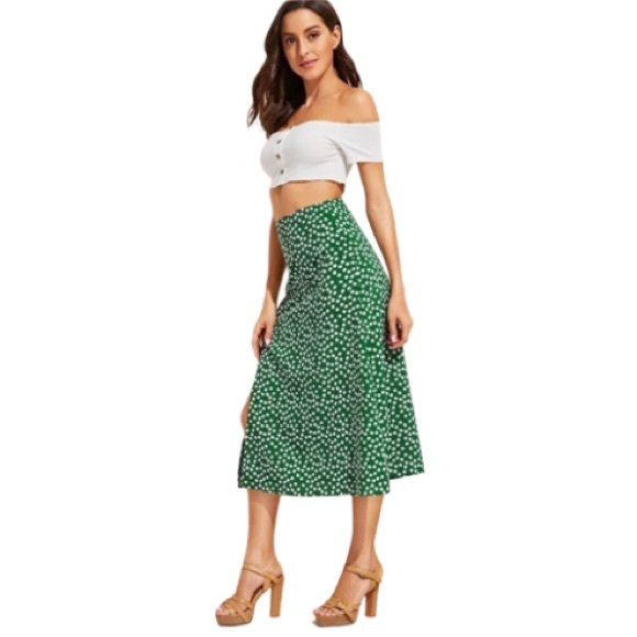 NWOT Shein Green & White Floral Daisy Printed Side Slit Skirt - Picture 2 of 5